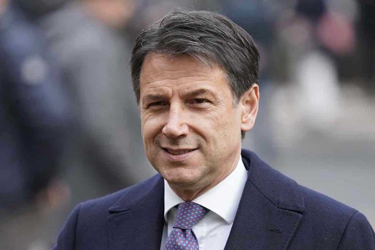 Coronavirus, parla il premier Conte: “Il Paese intero sta affrontando questa grave crisi con responsabilità ed impegno”