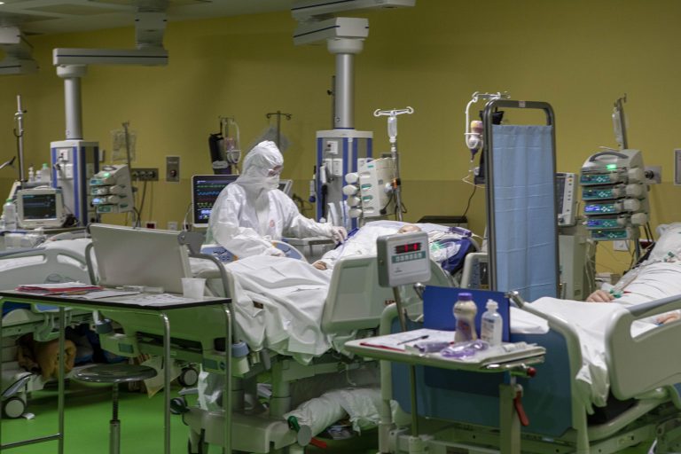 Coronavirus, i dati del 17 ottobre: 47 morti. Positivi: 116.935. Dimessi: 1.255. Nuovi contagi: 10.925