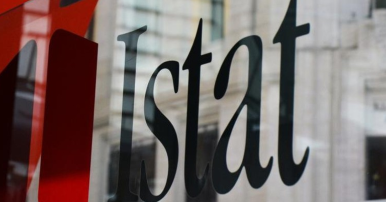 L’inflazione resta negativa a settembre per il quinto mese consecutivo, ma l’Istat rivede all’ingiù la stima preliminare