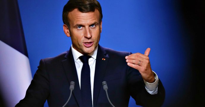 Francia, parla il presidente Macron: “Non mi fa piacere fare questa riforma, non avrei voluto farla, è nell’interesse della Nazione”