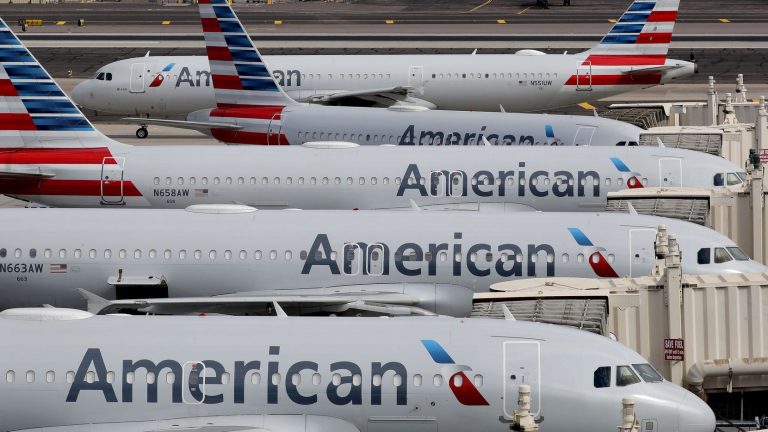 Usa, l’American Airlines annuncia la messa in congedo di 19mila dipendenti