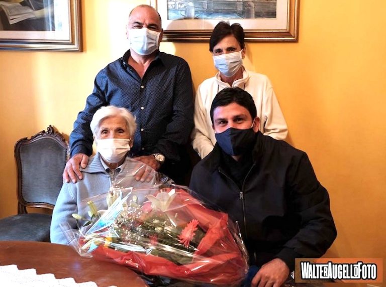 Auguri a nonna Maria per i suoi 101 anni