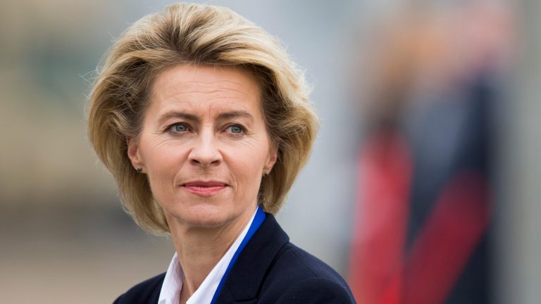 Coronavirus, Ursula von der Leyen in autoisolamento