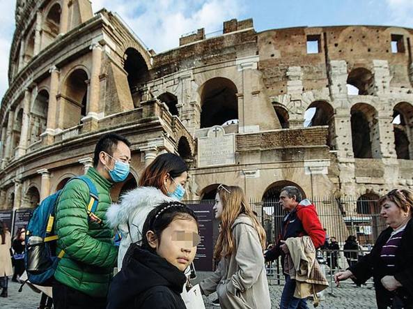 Turismo, duro colpo per l’Italia: nel 2020 dimezzate le presenze con una perdita di oltre 173 milioni di euro