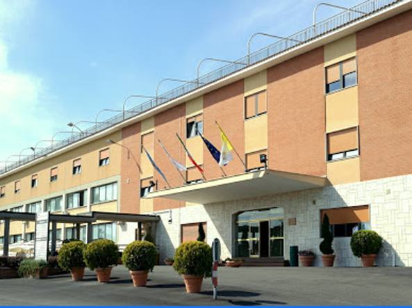 Coronavirus, cluster con 26 persone positive al Nomentana Hospital