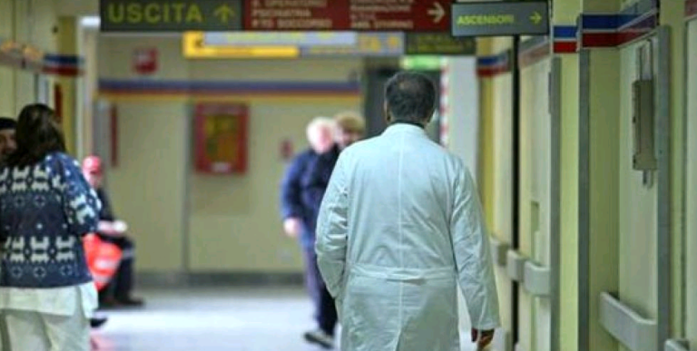 Pisa, 12 medici indagati dell’ospedale Cisanello per omicidio colposo di un paziente di 65 anni
