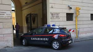 Lombardia, sgominato un giro di truffe sui cellulari: arrestate sette persone tra Milano e Pavia