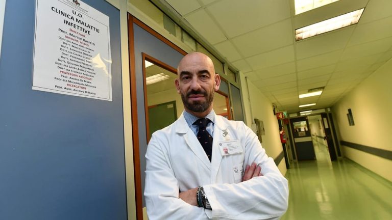 Coronavirus, parla il professor Bassetti: “La paura, l’allarmismo, il terrorismo sono i peggiori consiglieri”