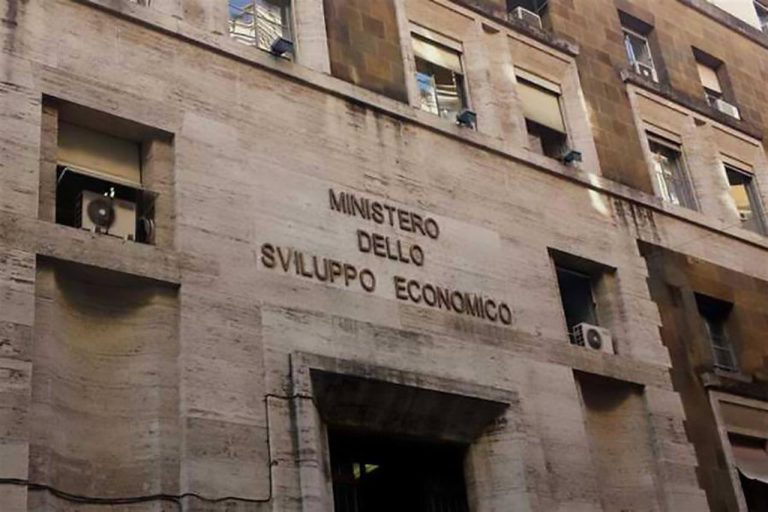 Coronavirus, chiuso il terzo piano del Mise di via Molise: un dipendente è positivo al Covid
