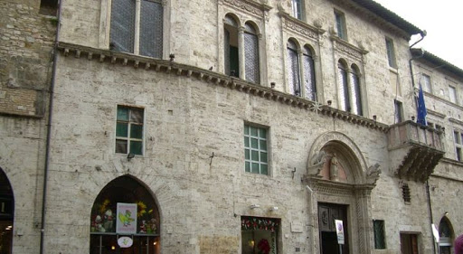 Perugia, la Corte d’appello ha ribaltato la sentenza di Ancona: condannati due sudamericani per aver violentato una peruviana definita ‘mascolina’
