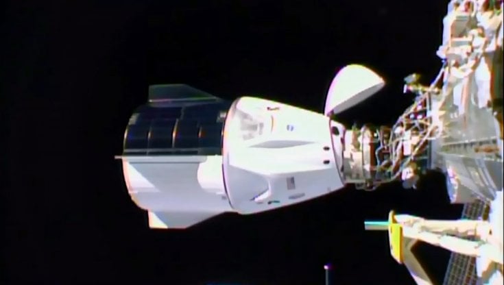 La capsula Crew Dragon (Space X) si è agganciata alla Stazione Spaziale Internazionale