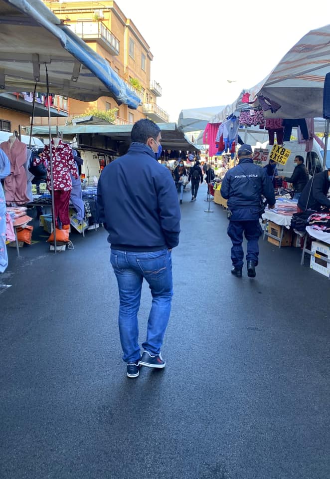 Ladispoli, sopralluogo del Sindaco al mercato del martedì