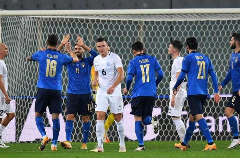 Calcio, l’Italia travolge 4 a 0 all’Estonia