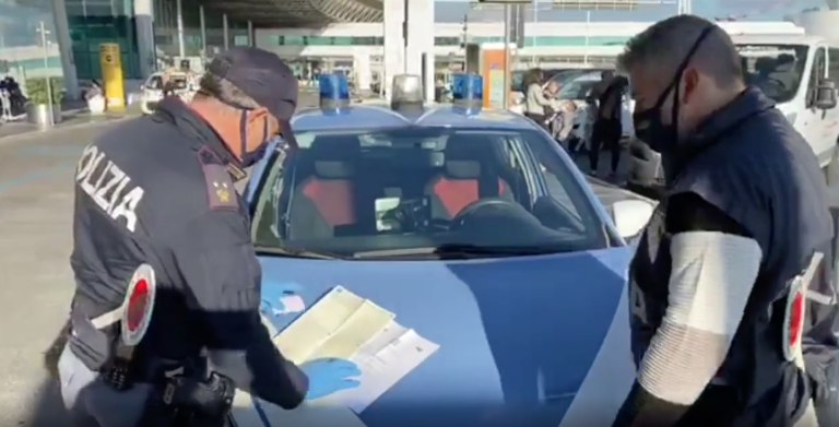 La Polizia di Fiumicino ha scoperto un vasto traffico di licenze contraffatte per il servizio Ncc
