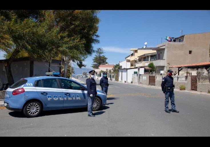 Santa Maria Capua Vetere (Caserta), attentato con un ordigno artigianale davanti la sede del Consorzio Unico di Bacino