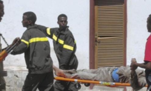 Somalia, kamikaze si fa esplodere in un ristorante di Mogadiscio: cinque morti e dieci feriti
