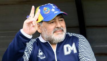 Argentina, Maradona ricoverato in ospedale: nelle prossime ore sarà operato al cervello per asportare un ematoma