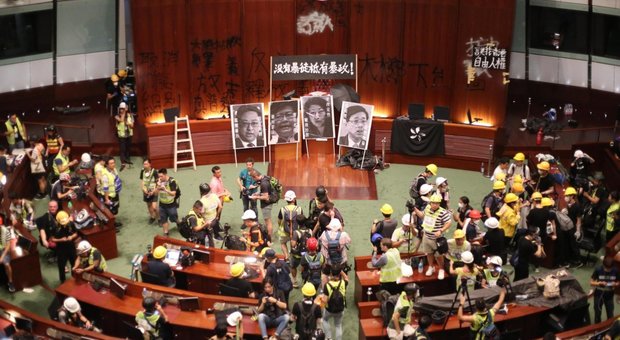 Hong Kong, la Cina ha fatto espellere quattro deputati del Civic Party pro democrazia