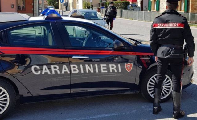 Africo (Reggio Calabria), ucciso un 25enne e ferito un altro giovane: indagano i carabinieri