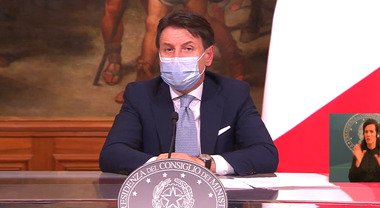 Coronavirus, per il premier Conte: “Ci dobbiamo preparare, proprio adesso, in questo momento, alla rinascita”