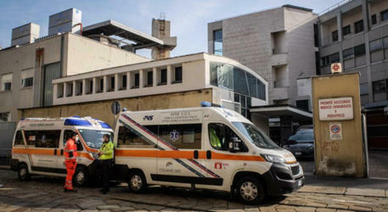 Milano, trovato il corpo privo di vita di un uomo davanti all’ospedale Fatebenefratelli
