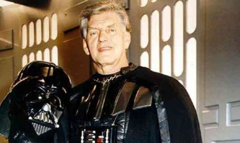 Cinema, si è spento a 85 anni David Prowse: era il cattivo Darth Fener di Guerre Stellari