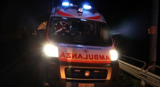 Orrore a Roncello (Monza), un 77enne si è dato alla fiamme: inutili i soccorsi