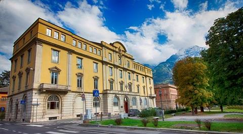 Coronavirus, maestre di una scuola di primaria di Aosta rifiutano il tampone. in 27 sono indagate dalla Procura