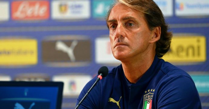 Calcio, l’allenatore dell’Italia Roberto Mancini è positivo al Covid
