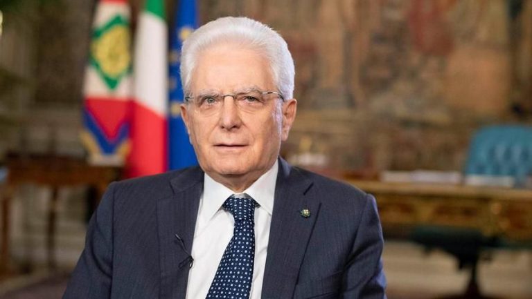 Violenza sulle donne, parla il presidente Mattarella: “E’ una emergenza nazionale”