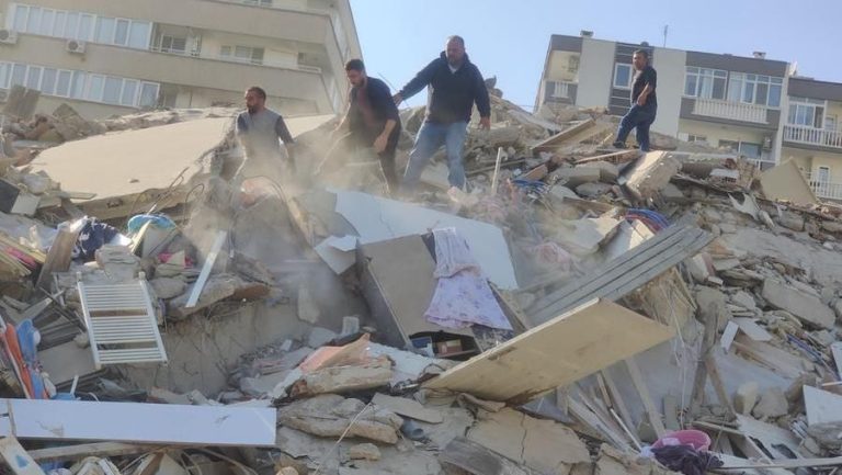 Terremoto Mar Egeo: 100 le vittime e 994 i feriti