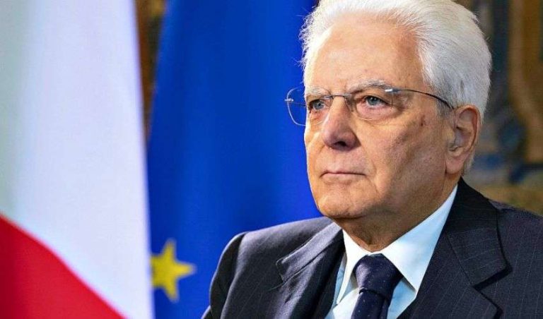 Coronavirus, l’appello del presidente Mattarella: “Nel fronteggiare l’emergenza, è necessario che gli strumenti educativi e sociali diventino sempre più efficaci ed equi per i minori e le loro famiglie”