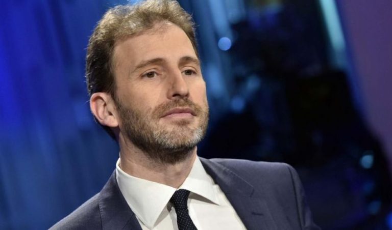 M5S, Davide Casaleggio lamenta l’ennesimo attacco su alcuni quotidiani che scrivono di “presunti legami con la Philip Morris”