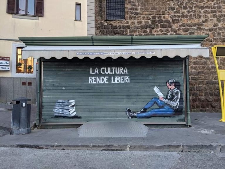 Cerveteri, l’artista Tiziana Rinaldi Giacometti cambia volto alla storica edicola