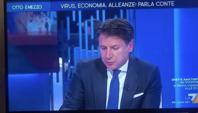 Coronavirus, parla il premier Conte: “Il periodo natalizio richiede misure ad hoc. Si rischia altrimenti di ripetere il ferragosto e non ce lo possiamo permettere”