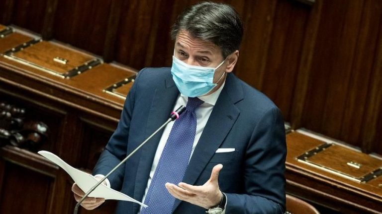 Coronavirus, l’avvertimento del premier Conte: “rifiutare il Dpcm significa portare il Paese a sbattere contro un nuovo lockdown generalizzato”