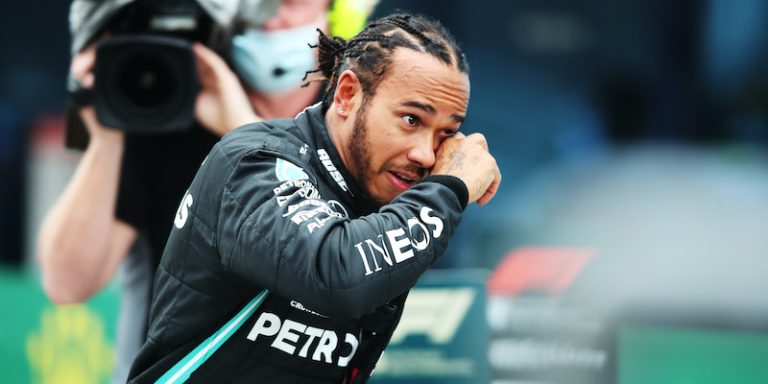 Formula 1: Lewis Hamilton nella leggenda: vinto il settimo mondiale come Schumacher