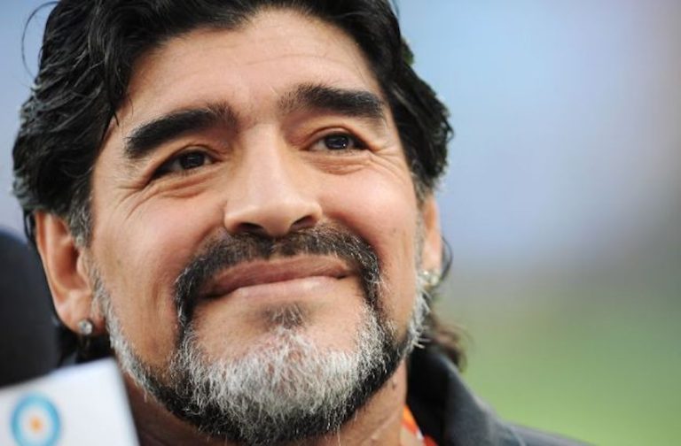 Addio a Diego Armando Maradona, leggenda eterna del calcio
