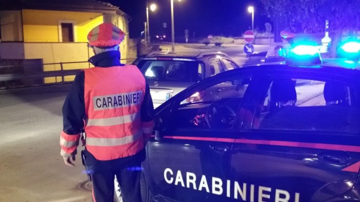Bologna, torna a casa tardi durante il coprifuoco: multato un 43enne