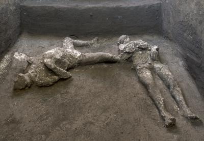 Pompei, ritrovati due corpi intatti travolti dall’eruzione del 79 dopo Cristo