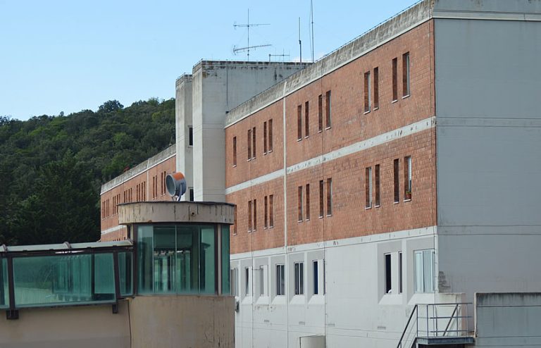 Presunte torture al carcere di San Gimignano: al via il processo per cinque agenti