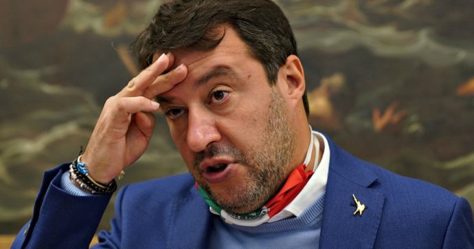Coronavirus, Salvini critica il governo: “Chiudere tutti a casa è una sconfitta per il Paese”