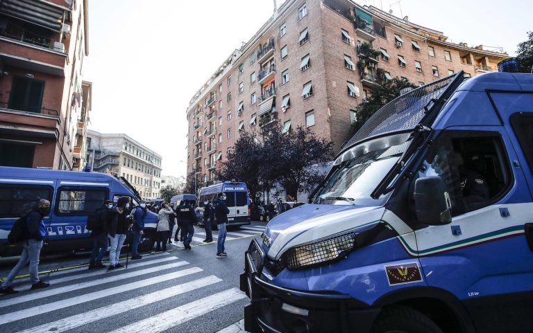 Sgomberatala sede fascista di Via Amulio 47, dove operava Fabrizio Piscitelli