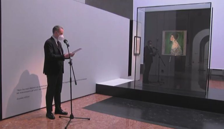 Piacenza, il “Ritratto di Signora” di Gustav Klimt è tornato alla Galleria d’arte Moderna Ricci Oddi