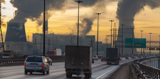 Coronavirus, Più le città sono attanagliate da smog e polveri sottili, più il Covid corre veloce, aumentando numero di contagi e carica virulenta