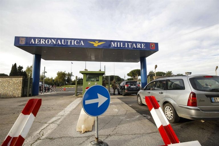 Coronavirus, sarà il sito della Difesa a Pratica di Mare l’hub nazionale di stoccaggio per la campagna di vaccinazione anti-Covid 1