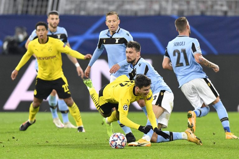 Calcio, in Champions Leaugue la Lazio pareggia con il Borussia Dortmund