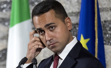 Coronavirus, il ministro Di Maio ostenta ottimismo: “Con il vaccino ritroveremo la libertà”