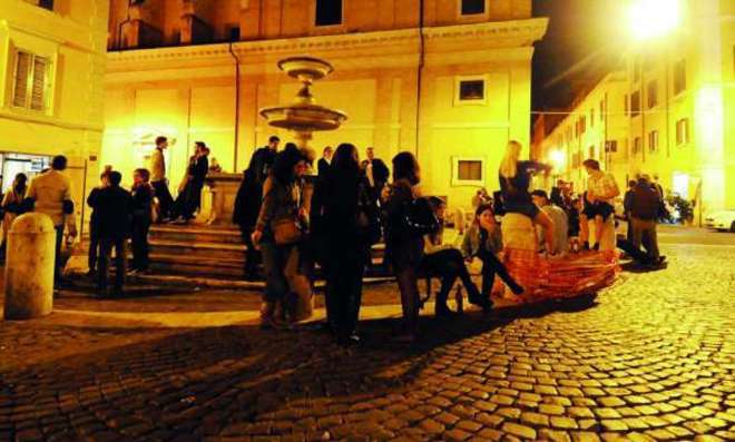 Controlli nella movida a Trastevere: multe per assembramenti