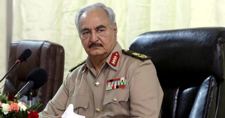Libia, l’annuncio del generale Haftar: “Siamo in guerra con la Turchia”